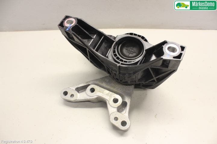 Peugeot 308 14-21 Motorfäste