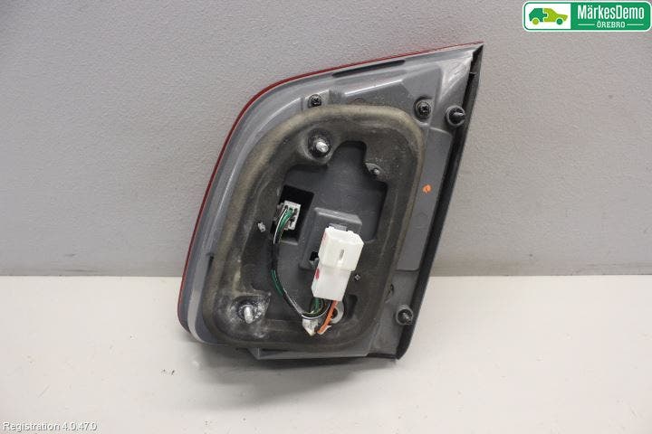 Kia SORENTO 10-14 Bakljus Lucka Vä