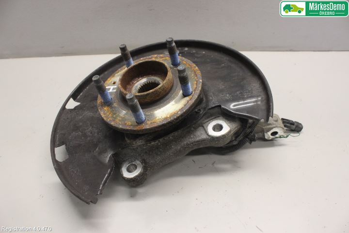 Opel ASTRA J 10-15 Styrspindel Lagerhus Hö
