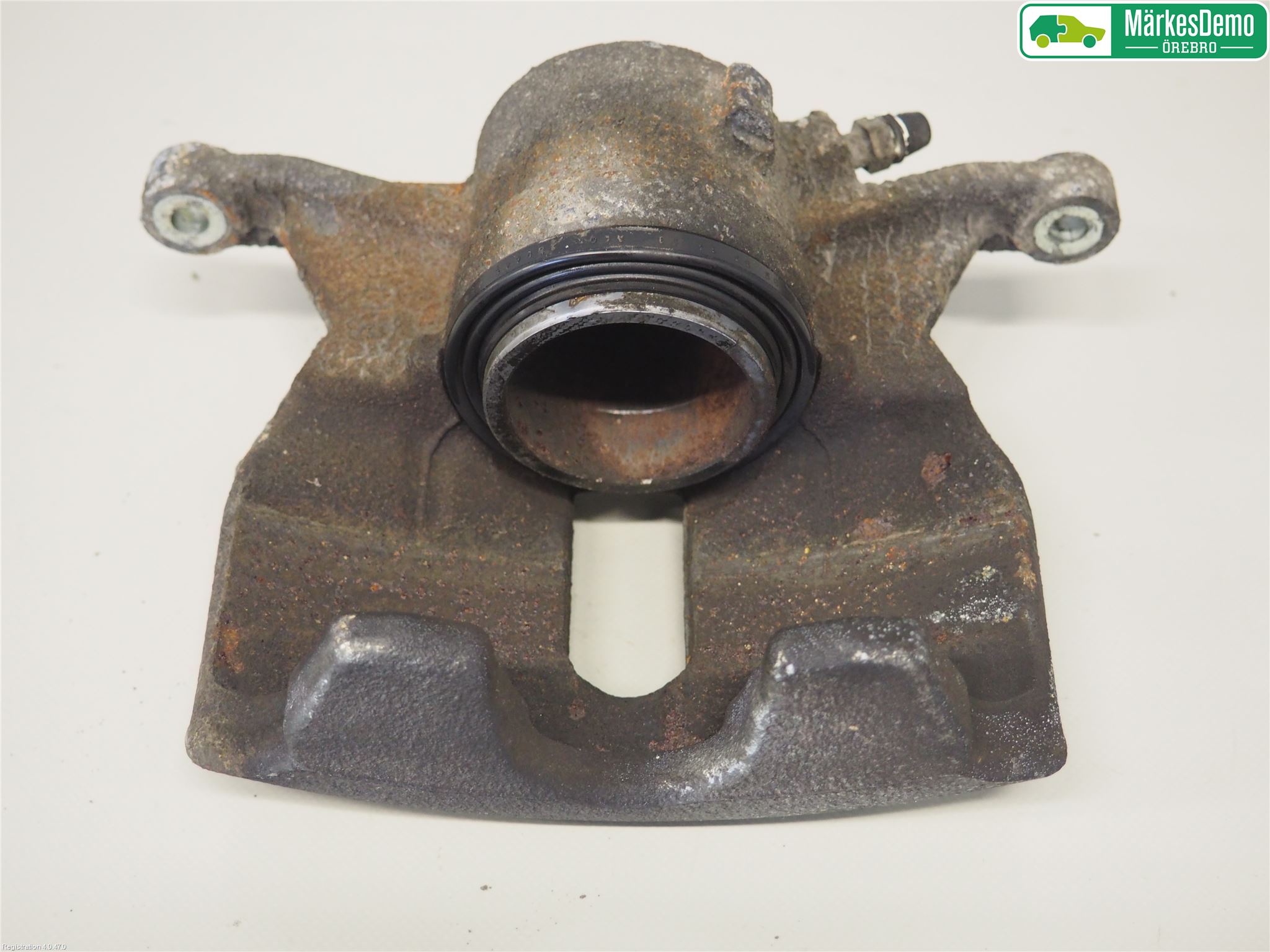 Volkswagen VW PASSAT 15-19 Bromsok Fram Höger