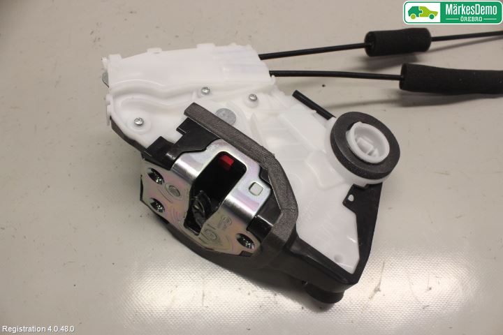 Subaru OUTBACK 15-20 Låskista-Dörrlås