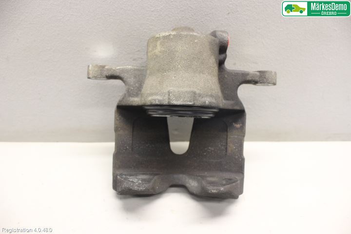 Fiat TIPO/CROSS 16- Bromsok Fram Höger