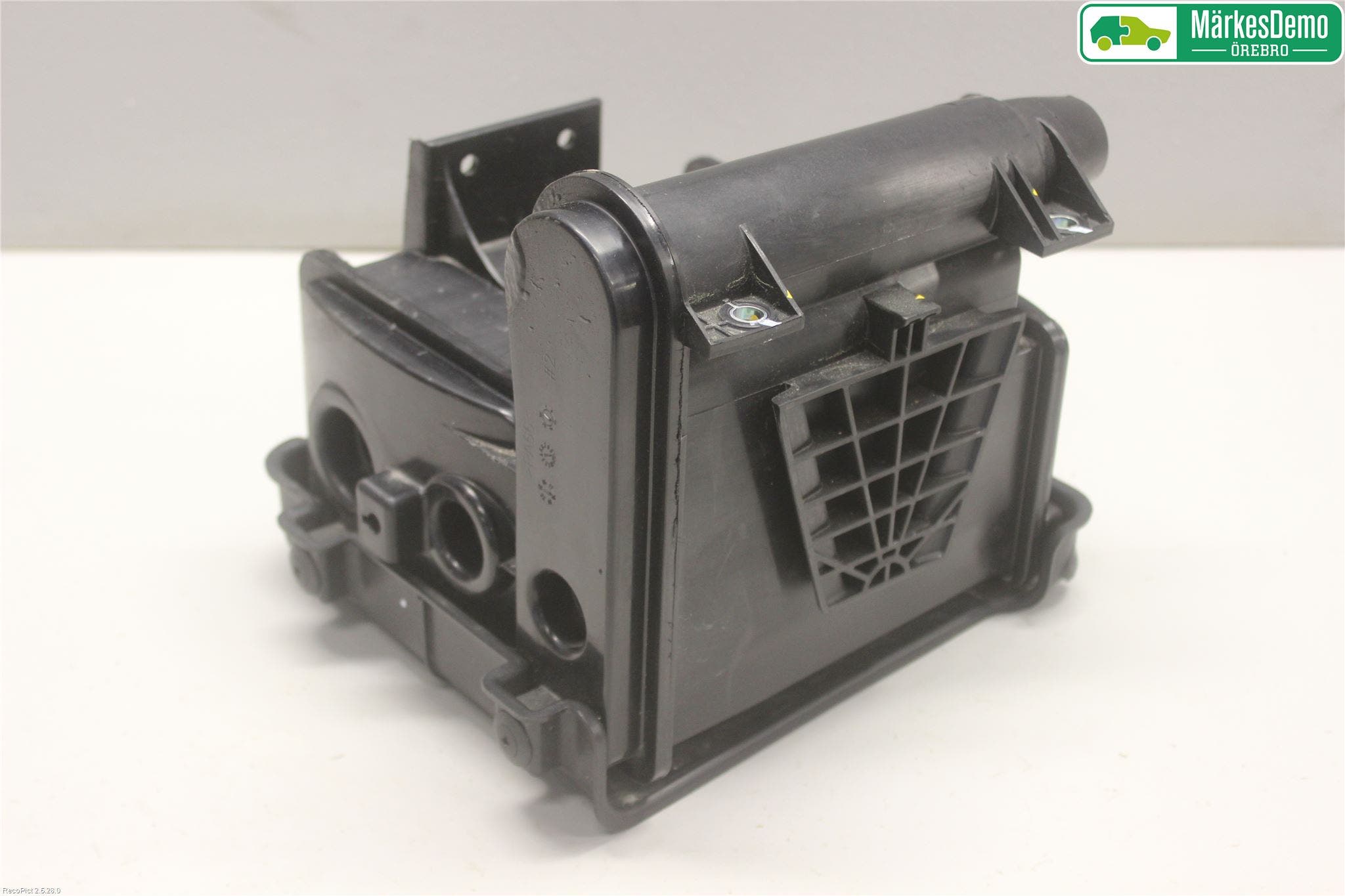 Kia NIRO (DE) 17-22 Bränsle Kolkanister