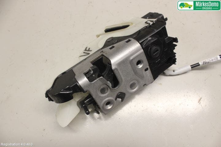 Peugeot 2008 13-20 Låskista-Dörrlås