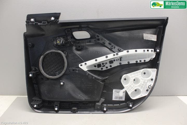 Peugeot 2008 13-20 Dörrklädsel Vä