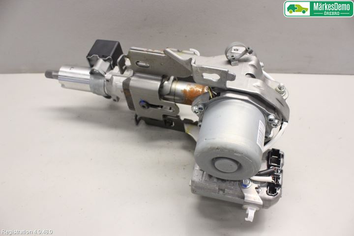 Nissan QASHQAI 14-17 Rattaxelagg Med Inb Servo
