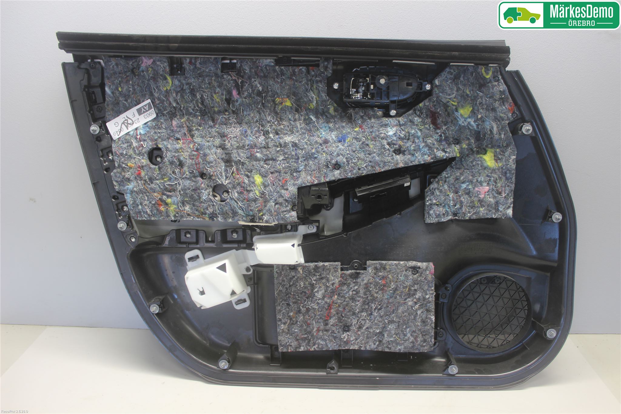 Nissan LEAF 11-17 Dörrklädsel Hö