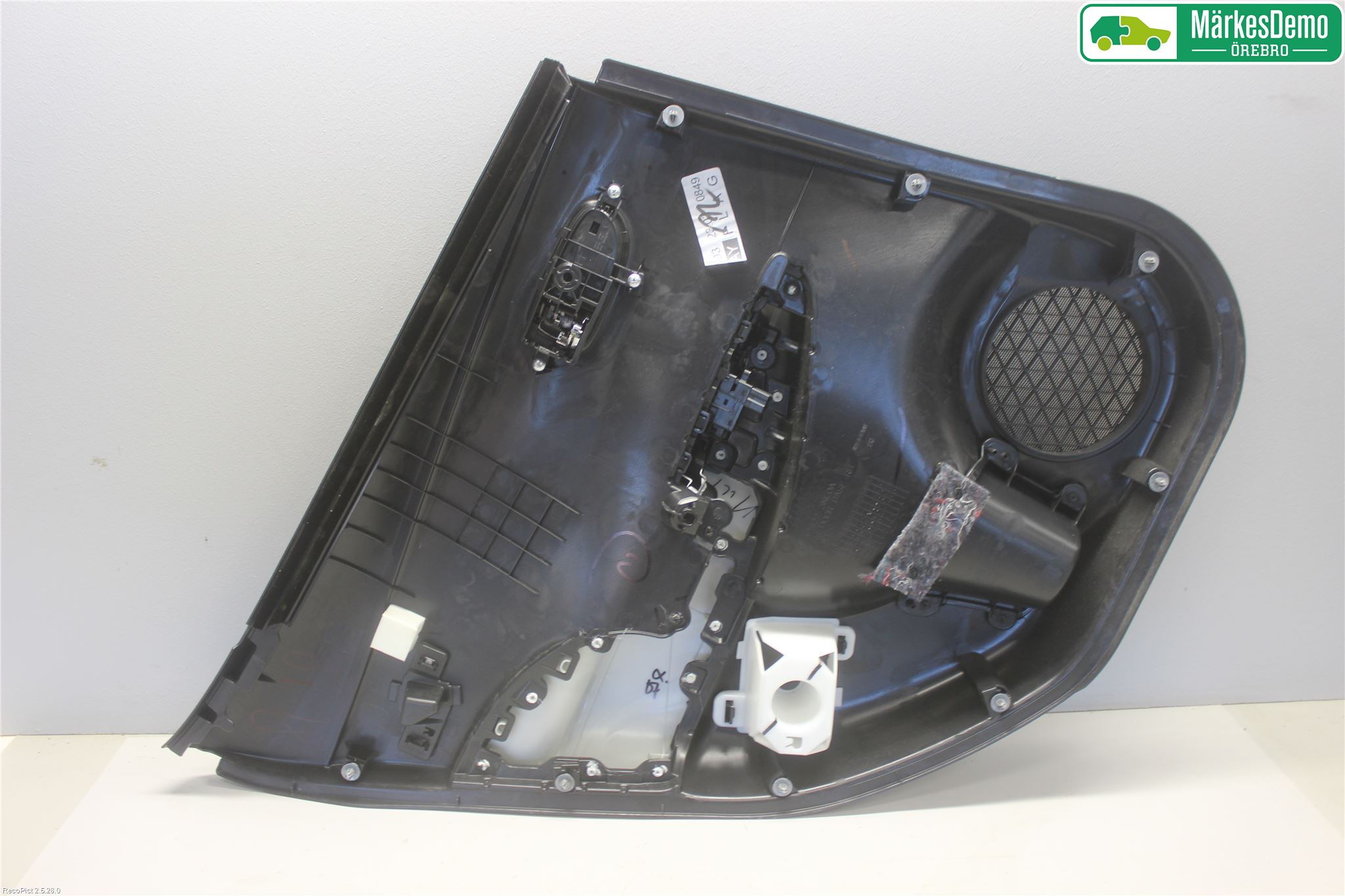 Nissan LEAF 11-17 Dörrklädsel Hö