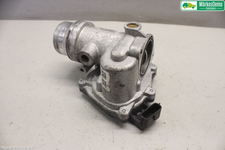 Nissan NV200/NV200 COMBI Injspjällhus