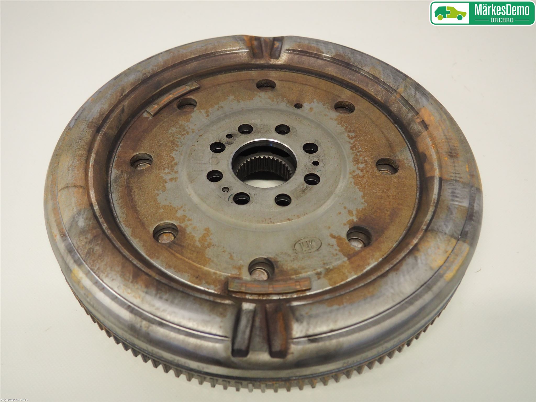 Volkswagen VW PASSAT 15-19 Svänghjul Aut