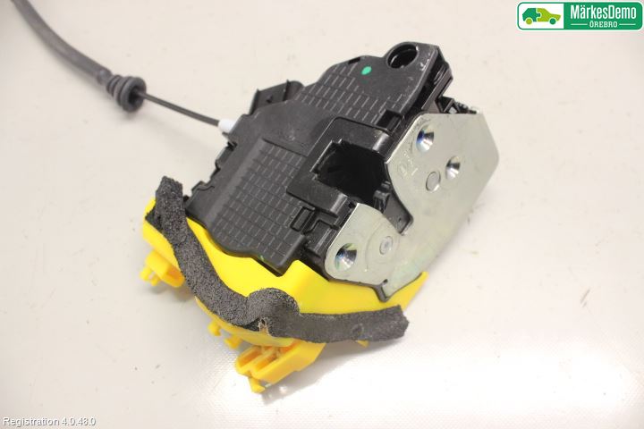 Kia CEED 12-18 Låskista-Dörrlås