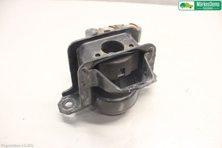 Peugeot 108 15-22 Motorfäste