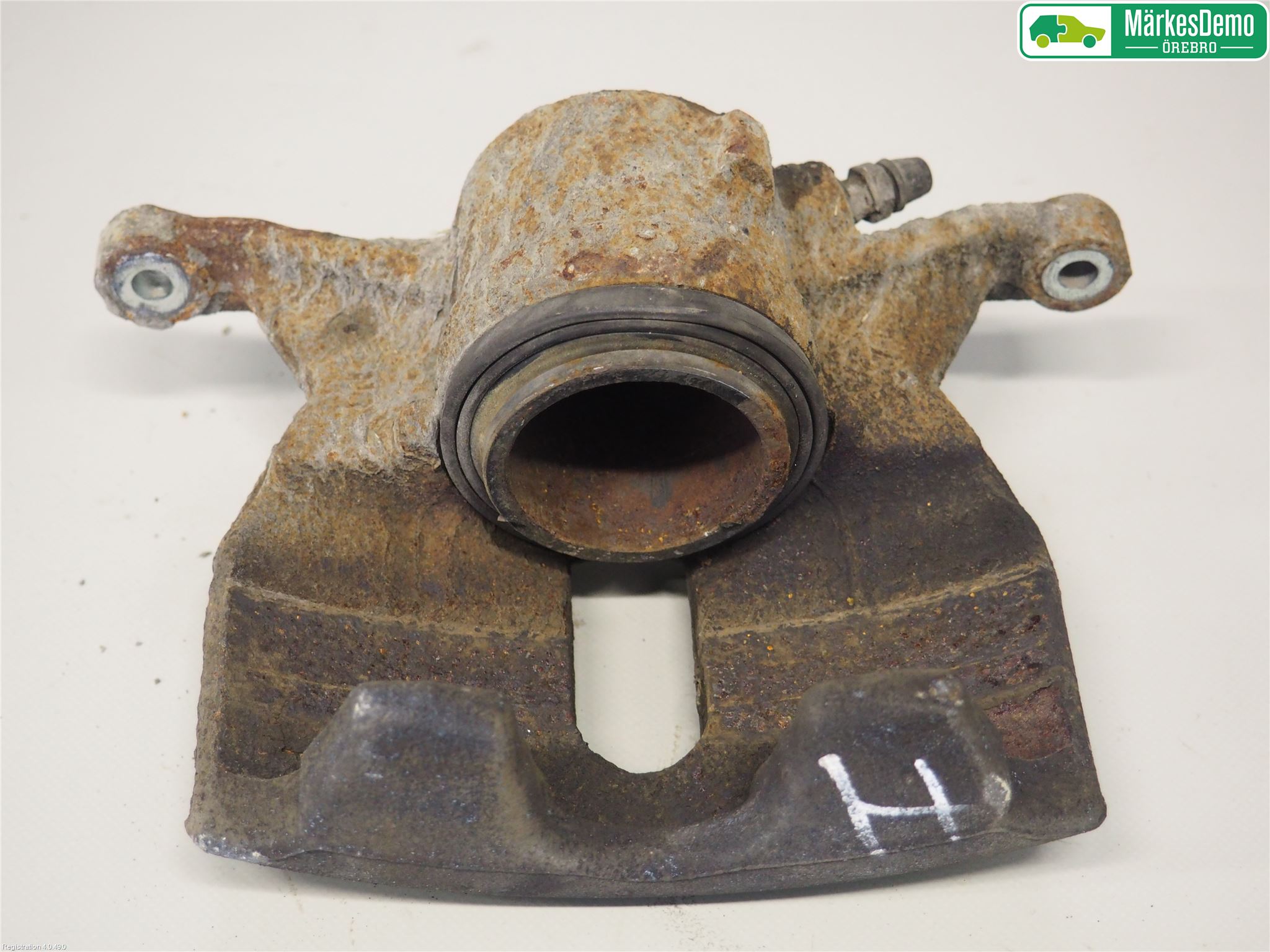 Volkswagen VW PASSAT 15-19 Bromsok Fram Höger