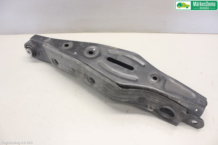 Kia SORENTO 15-20 Bärarm Bak Höger