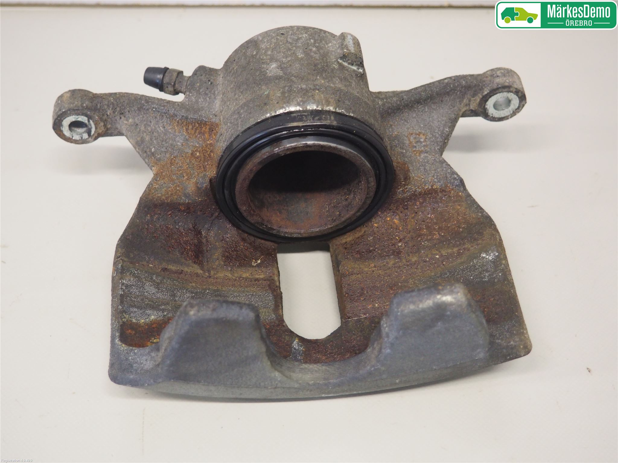 Volkswagen VW PASSAT 15-19 Bromsok Fram Vänster