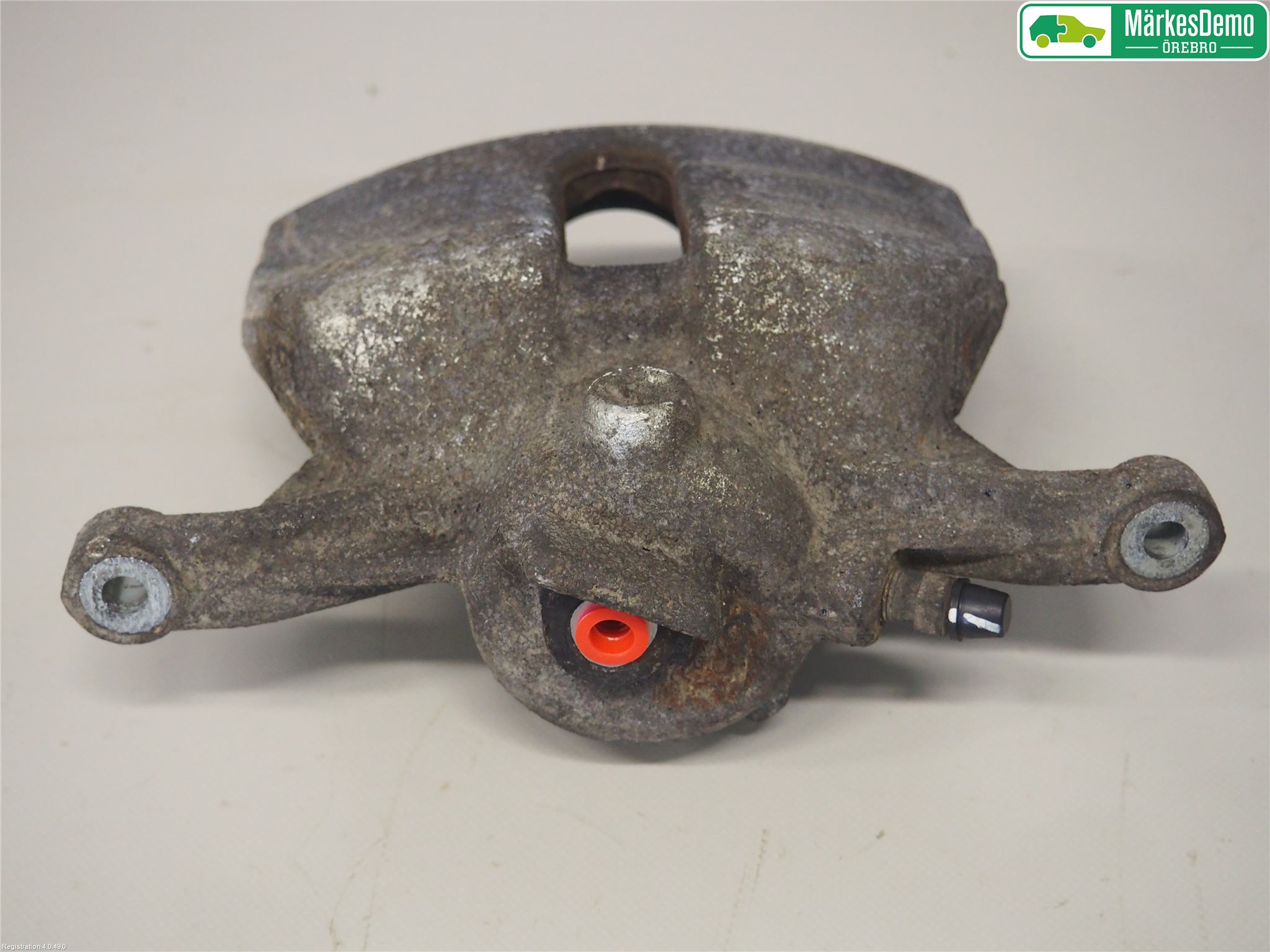 Volkswagen VW PASSAT 15-19 Bromsok Fram Höger