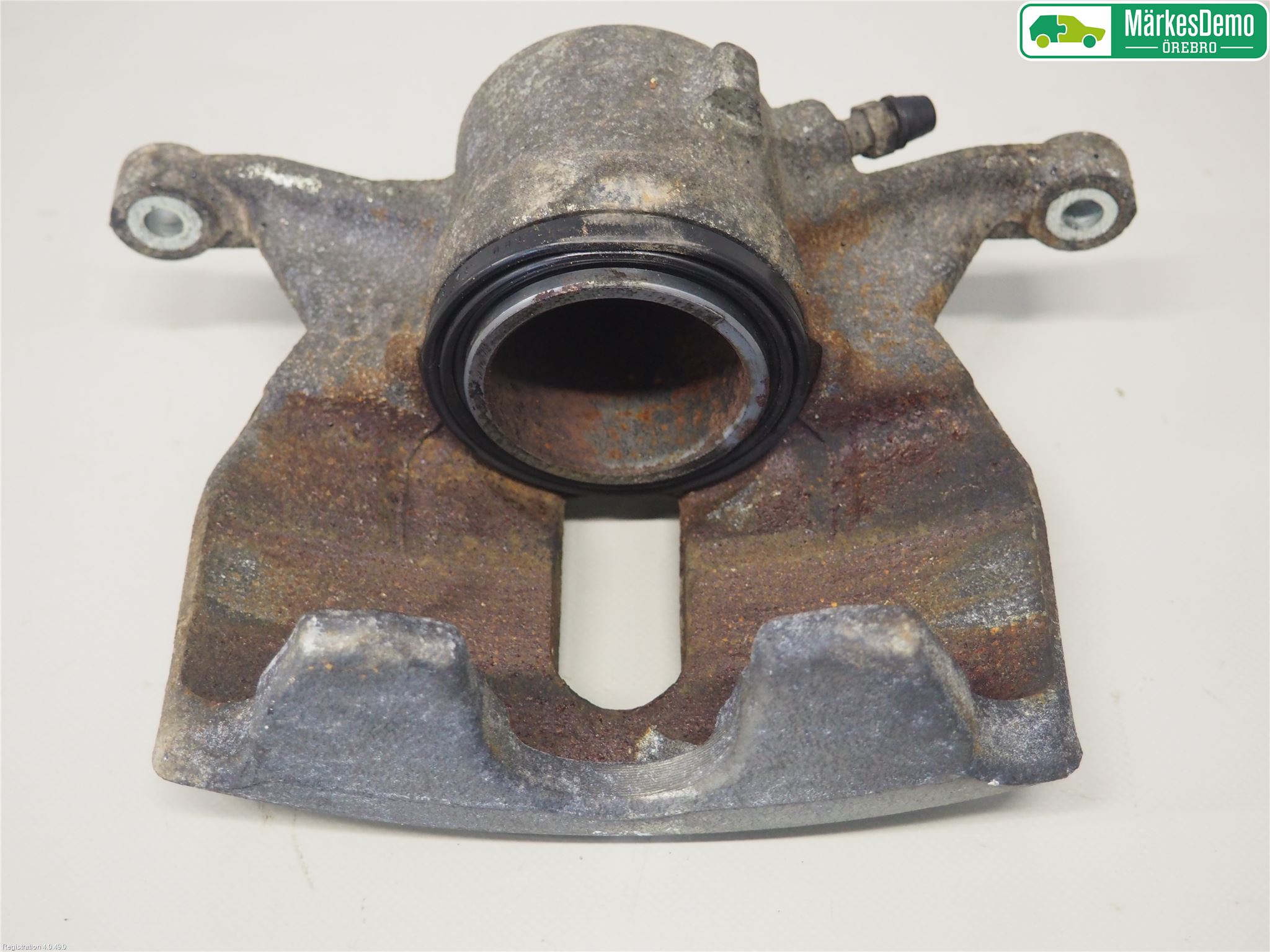 Volkswagen VW PASSAT 15-19 Bromsok Fram Höger