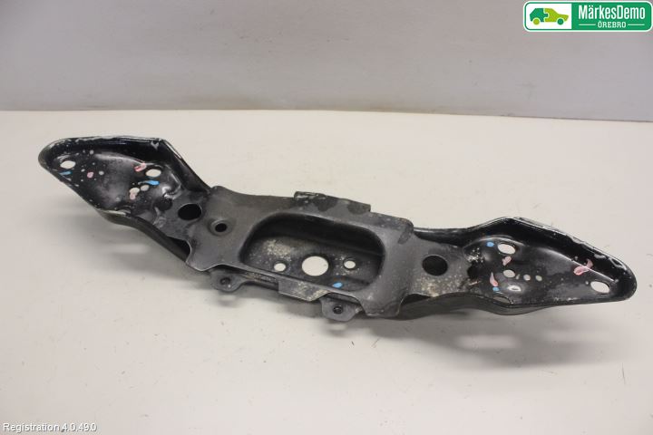 Subaru IMPREZA IV 13-17 Växellådsbalk