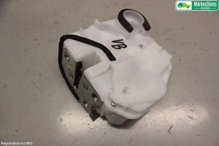 Mitsubishi ECLIPS CROSS Låskista-Dörrlås