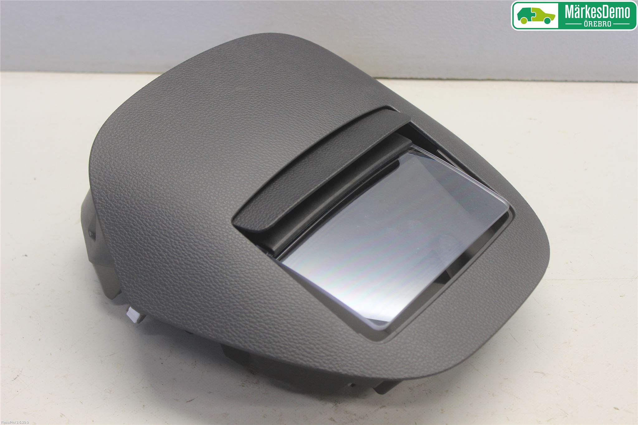 Mitsubishi ECLIPS CROSS Bildskärm