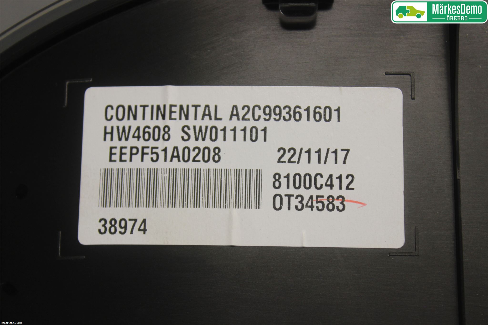 Mitsubishi ECLIPS CROSS Instrument Komb