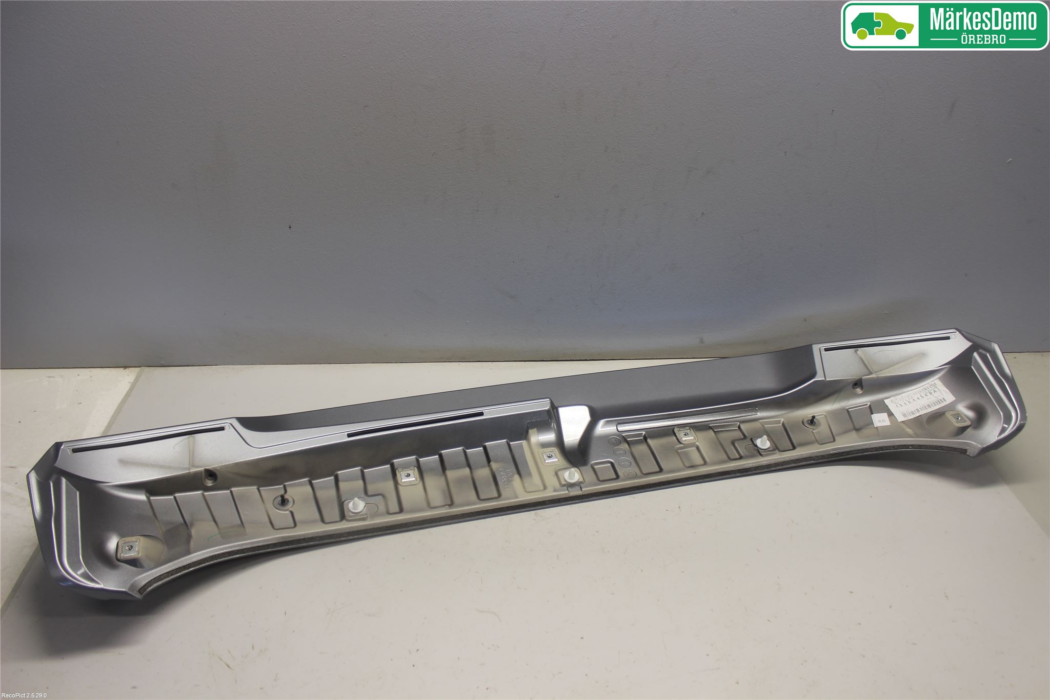 Mitsubishi ECLIPS CROSS Spoiler Baklucka