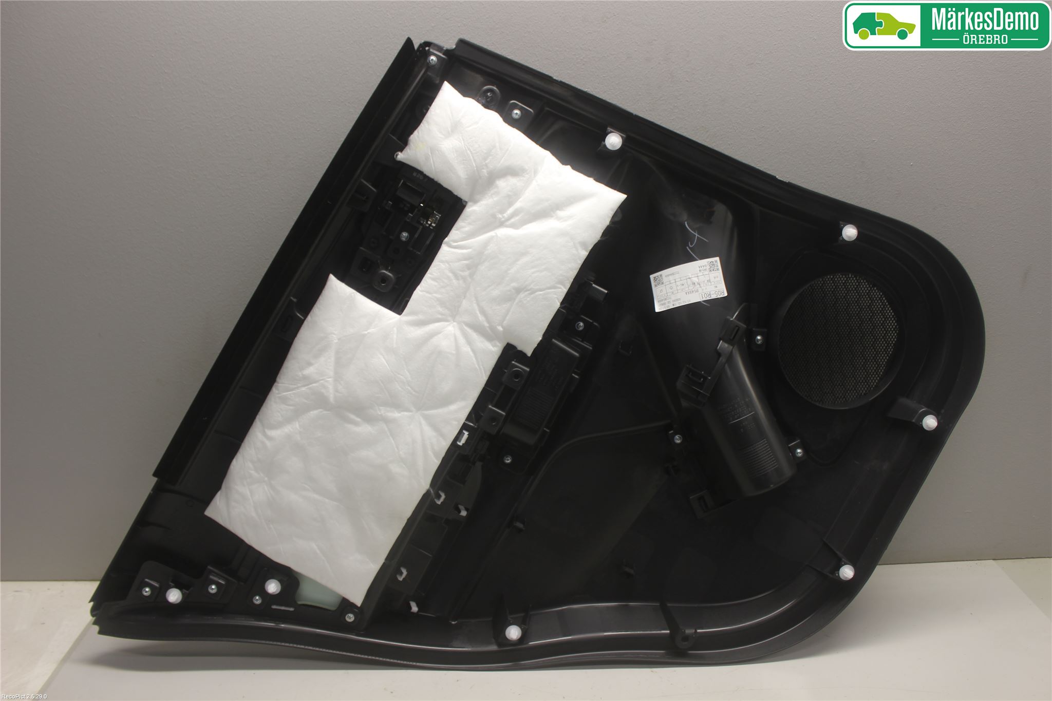 Mitsubishi ECLIPS CROSS Dörrklädsel Hö