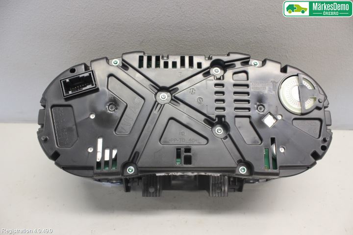 Volkswagen VW POLO 10-17 Instrument Komb