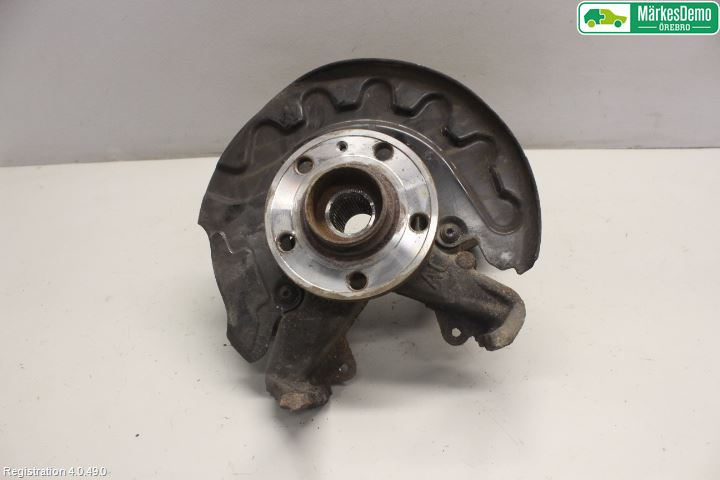 Volkswagen VW POLO 10-17 Styrspindel Lagerhus Hö