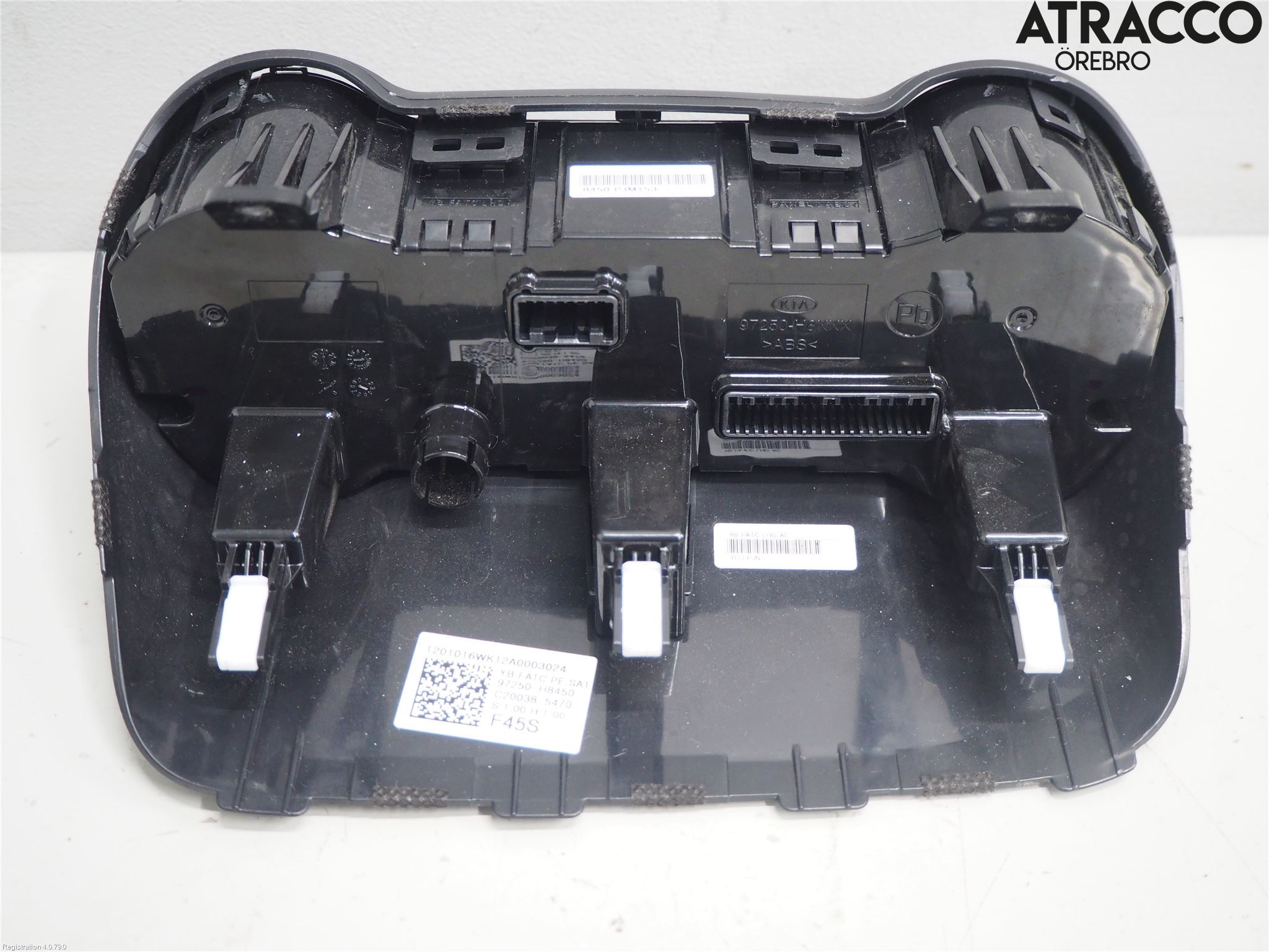 Kia RIO 17- Ac Styrenhet Ac Manöveren