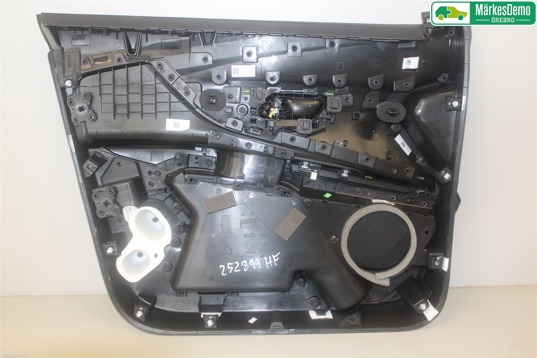Peugeot 3008 17-24 Dörrklädsel Hö