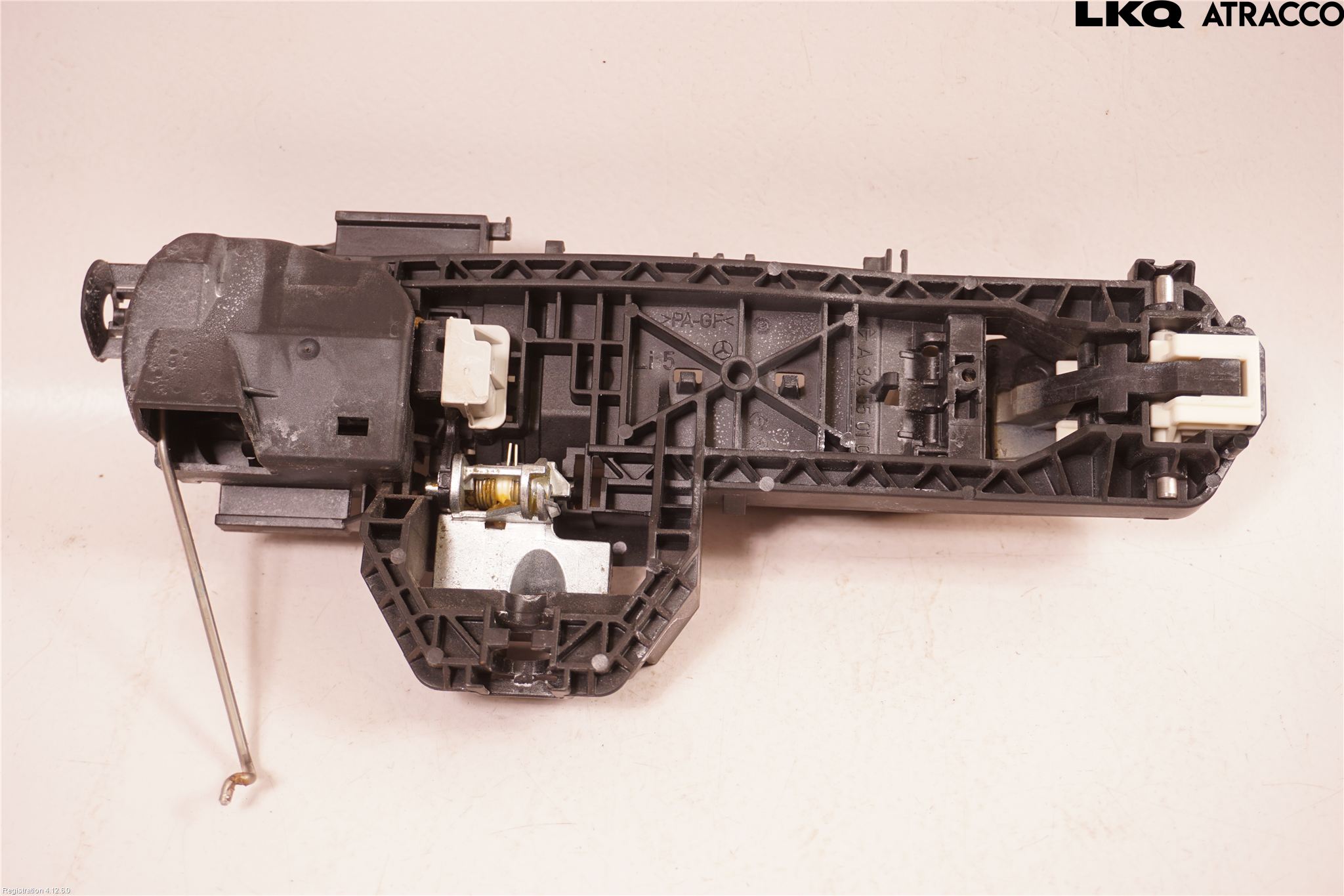 Mercedes-Benz MB E-KLASS (W212) 09-16 Dörrhandtag Yttre Vä