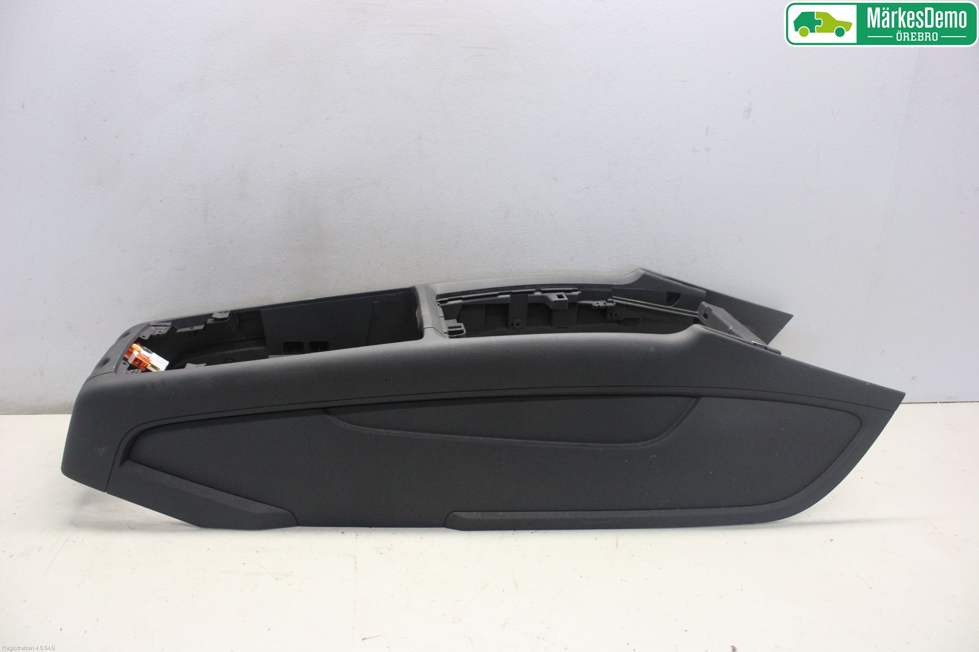 Audi Q7/SQ7 Instrumentkonsoll Mitt