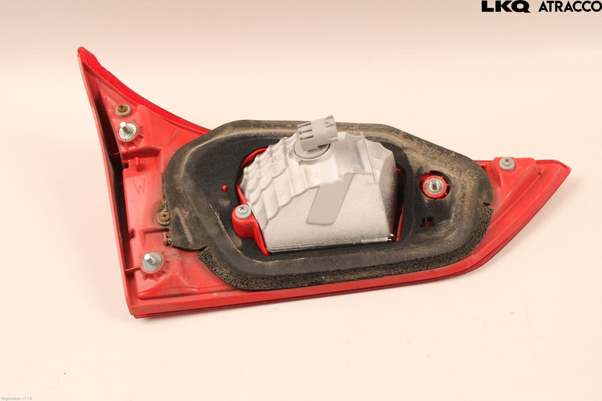 Toyota AURIS 13-19 Bakljus Lucka Hö