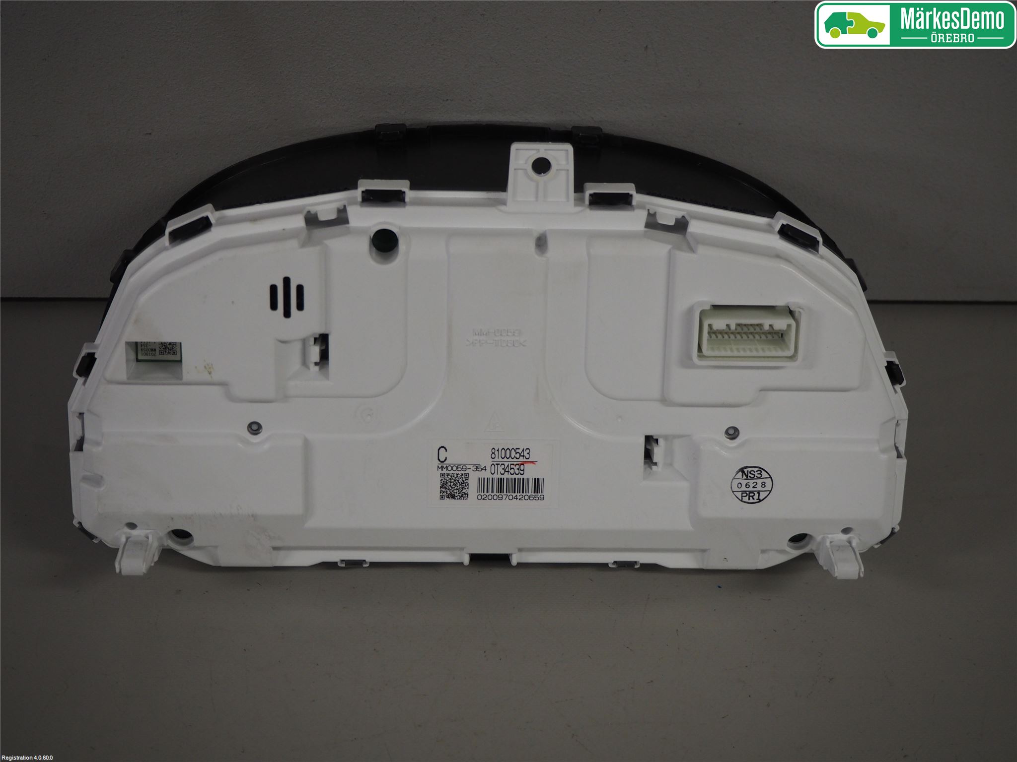 Mitsubishi OUTLANDER 13-21 Instrument Komb