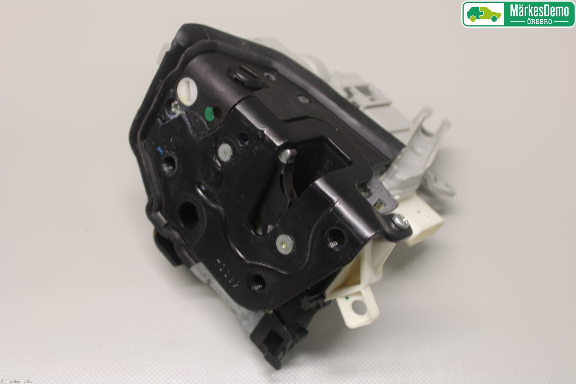 Audi A4 12-15 Låskista-Dörrlås