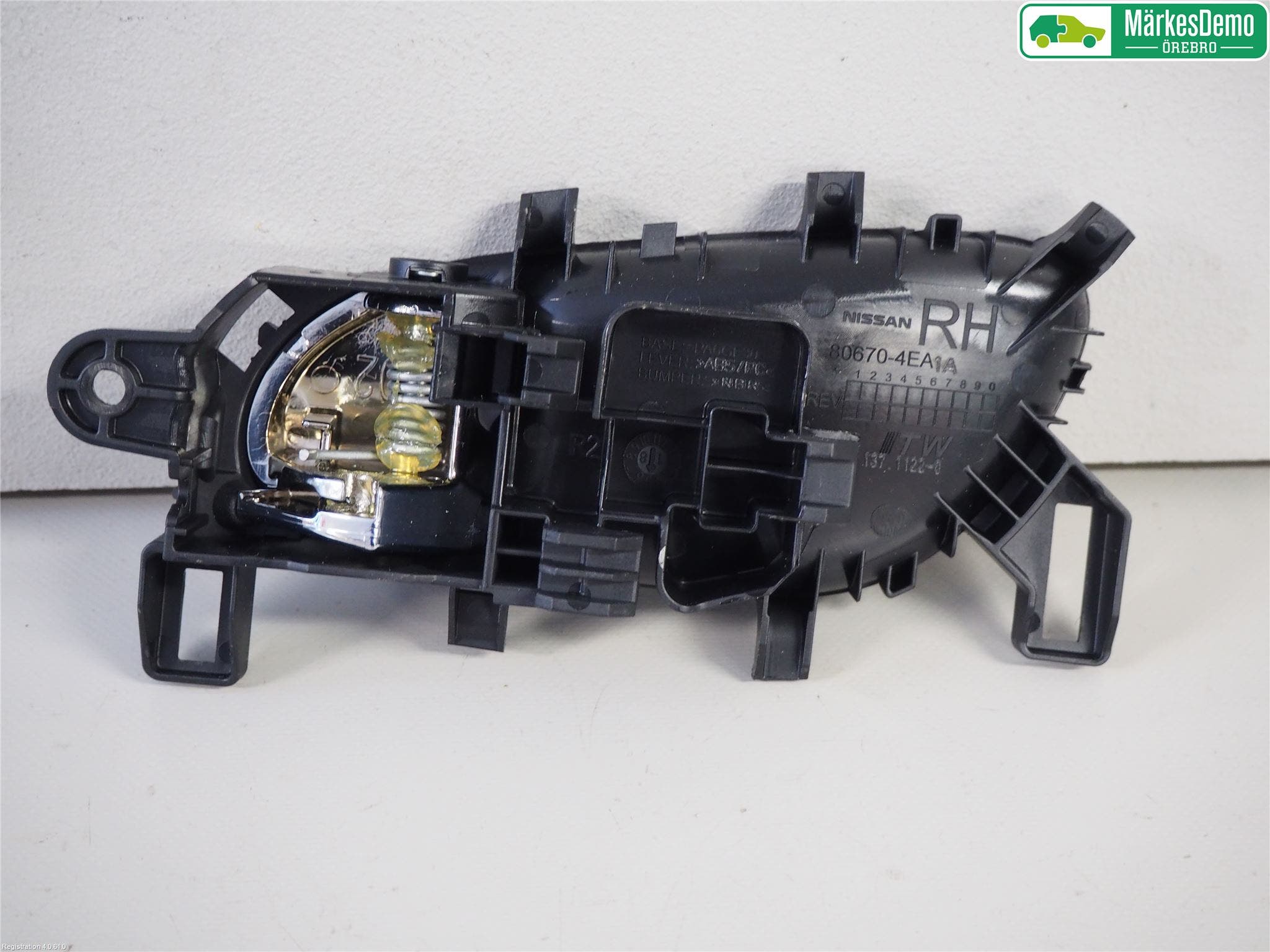 Nissan QASHQAI 17-21 Dörrhandtag Inre Hö