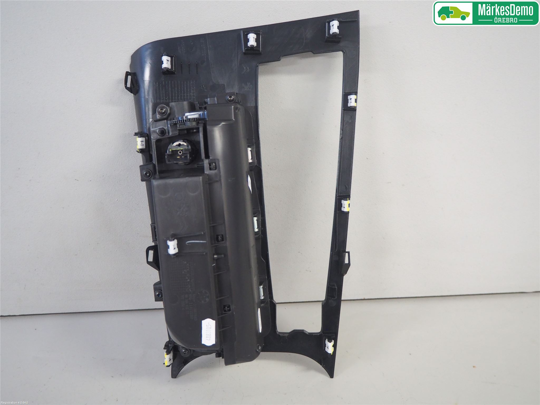 Peugeot 508 19- Instrumentkonsoll Mitt
