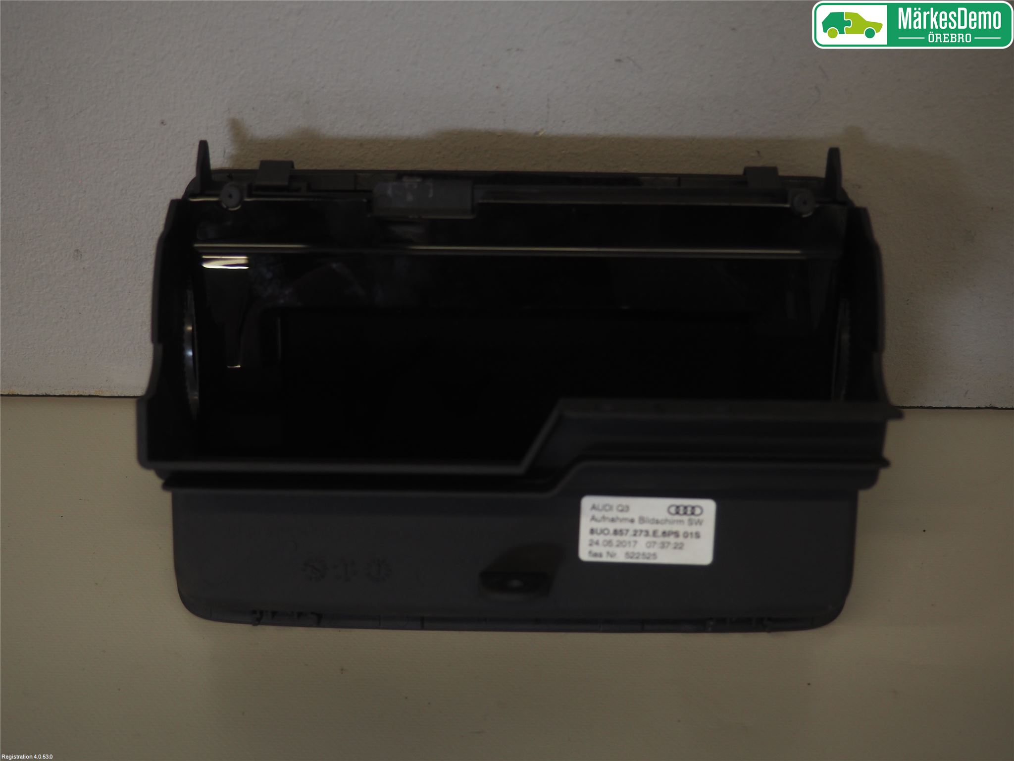 Audi Q3 8U 12-18 Bildskärm