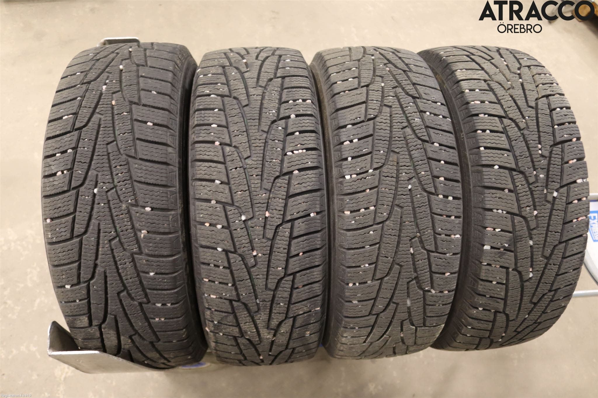 Mitsubishi PAJERO  99-06 Vinterdäck Plåtfälg 4St