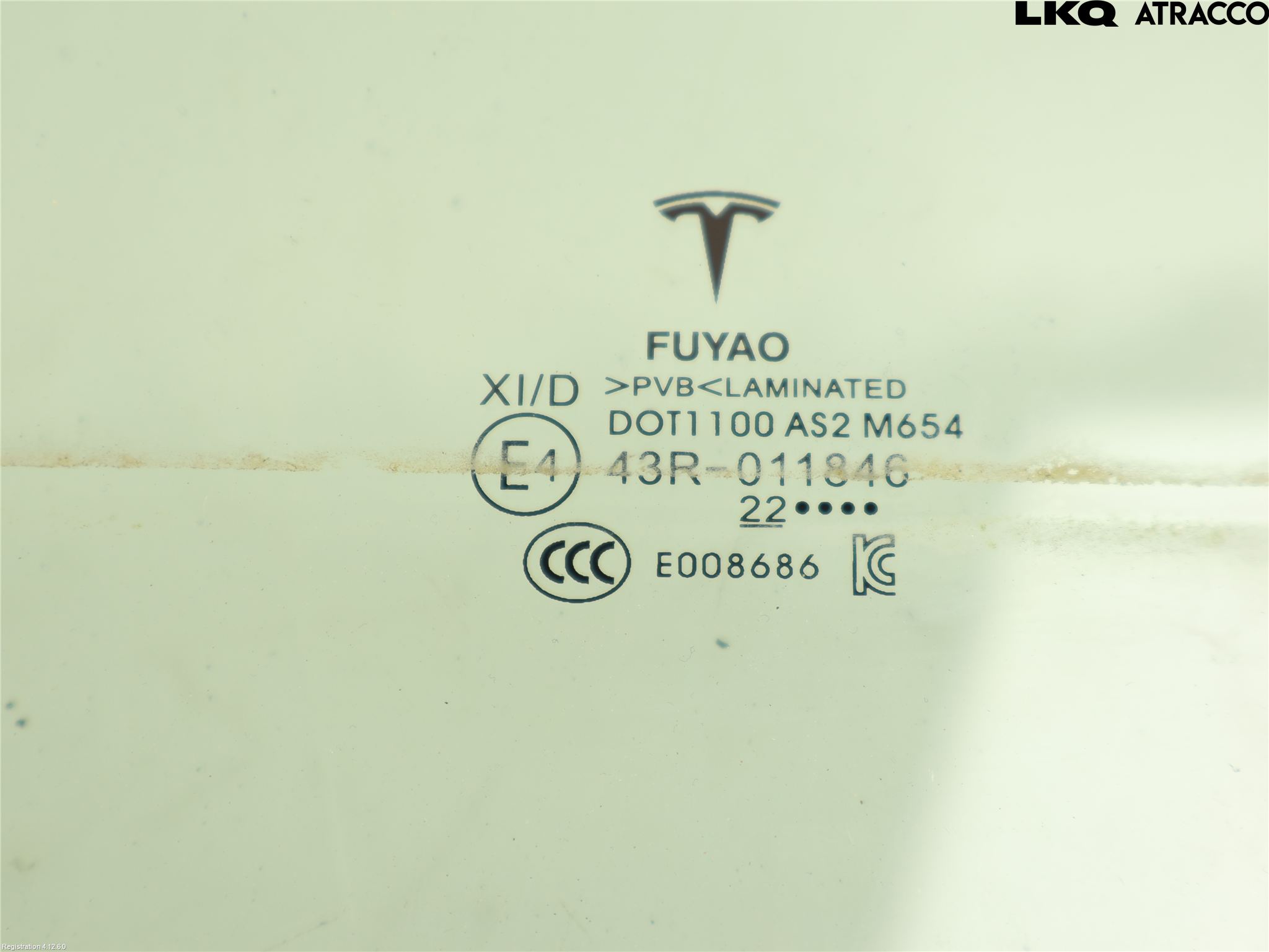 Tesla MODEL Y 21- Dörruta Fram Vänster