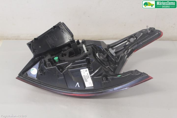 Peugeot 308 14-21 Bakljus Vänster