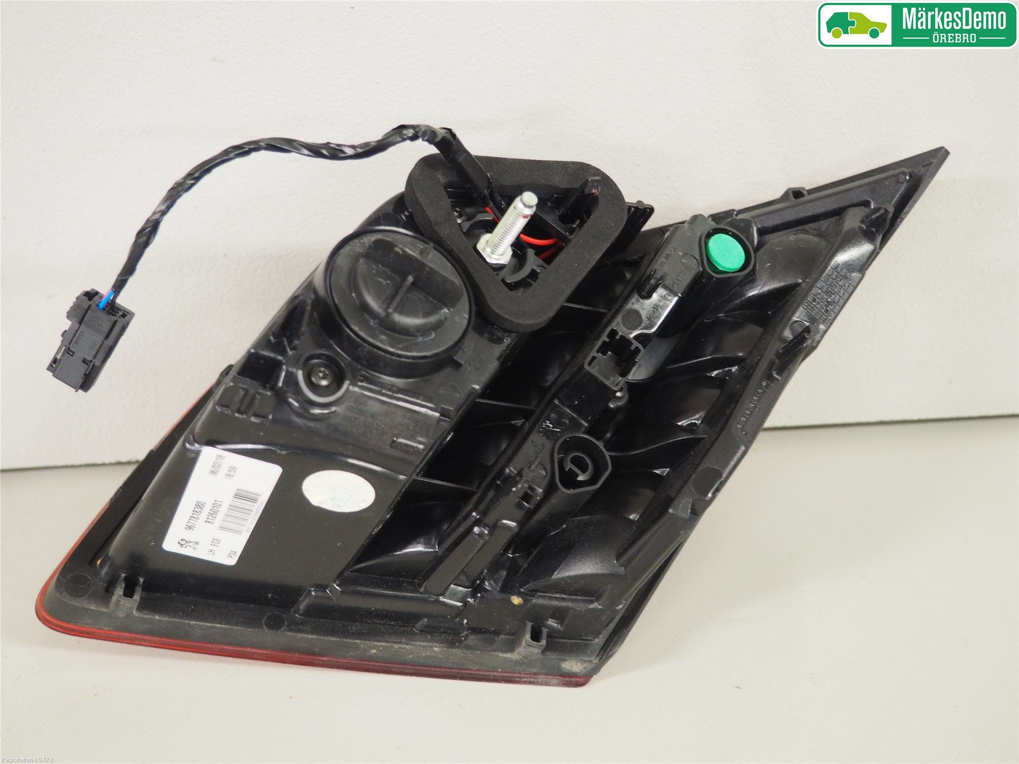 Peugeot 308 14-21 Bakljus Lucka Vä