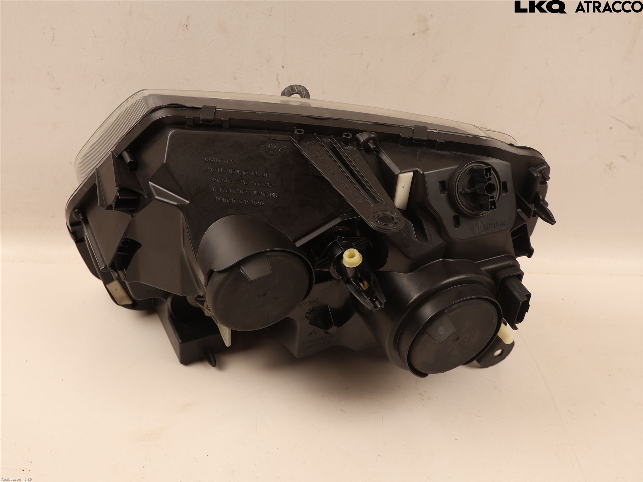 Dacia DUSTER 10-17 Strålkastare Höger