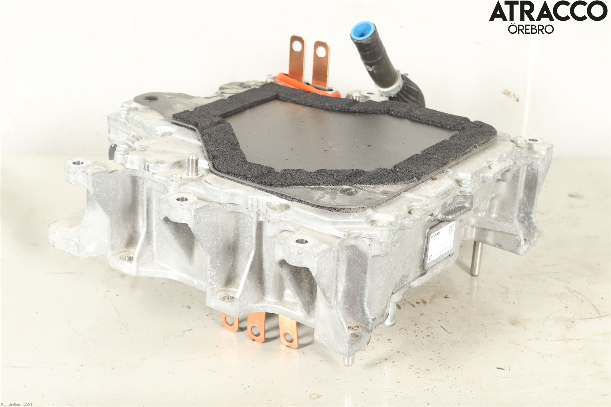 Nissan LEAF 18- Inverter 12 -> 220 V