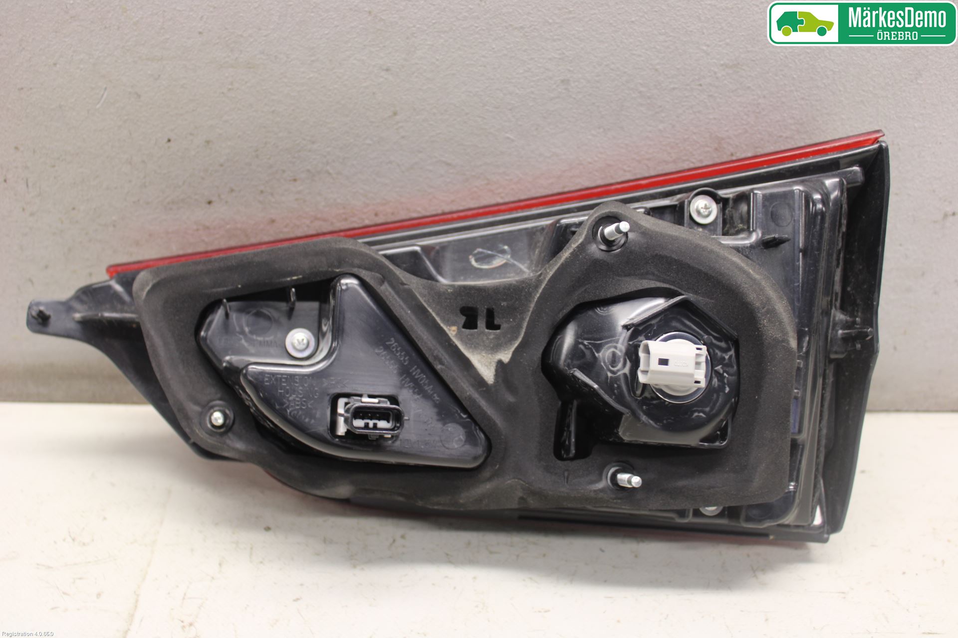 Nissan QASHQAI 17-21 Bakljus Lucka Vä