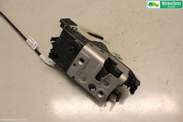 Peugeot 2008 13-20 Låskista-Dörrlås