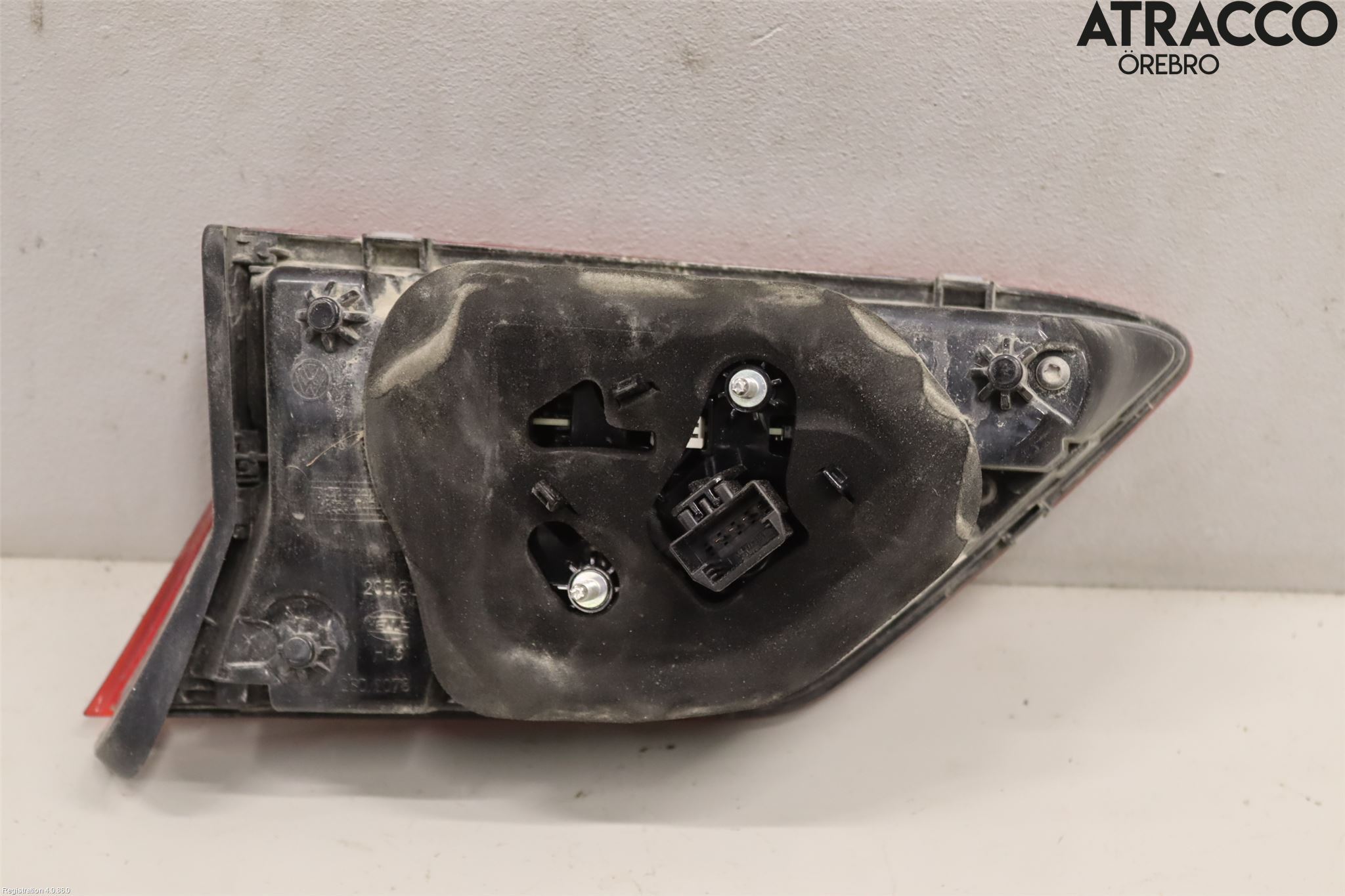 Volkswagen VW TIGUAN 16-24 Bakljus Lucka Hö
