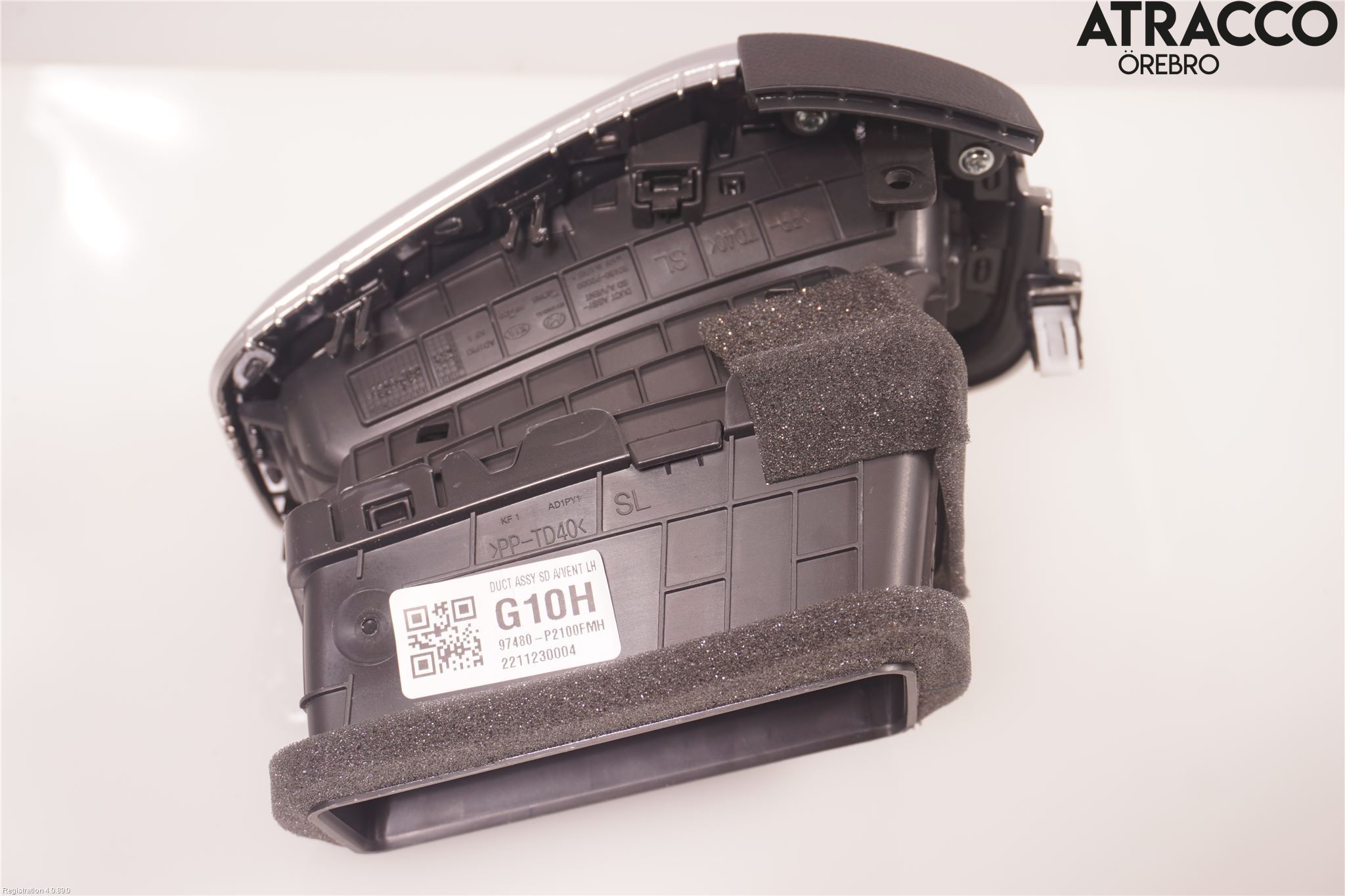 Kia SORENTO 21- Defrosterkanal-Munstycke