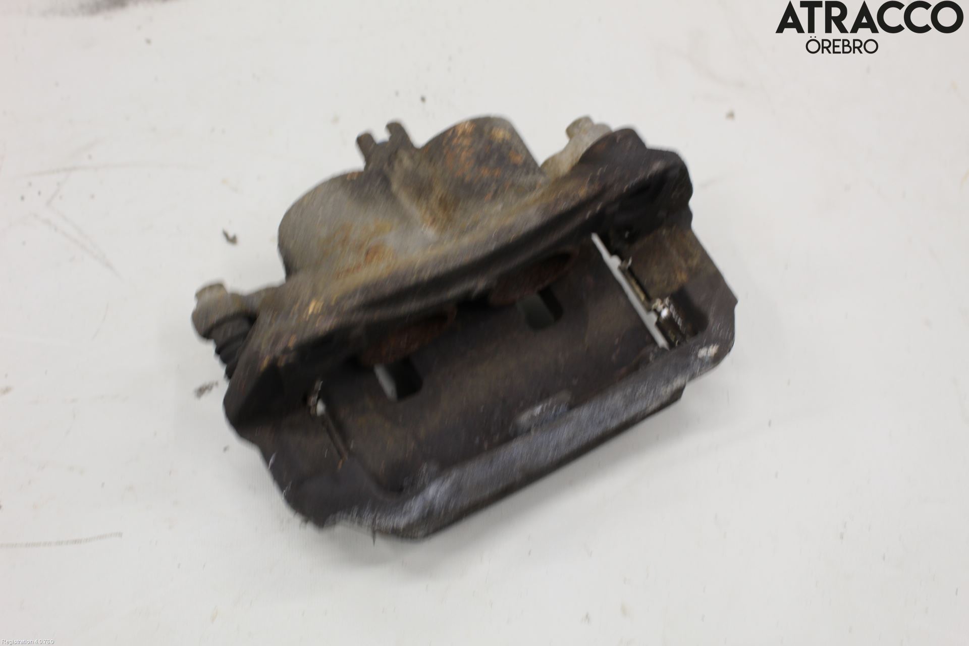 Nissan NAVARA 05-16 Bromsok Fram Höger